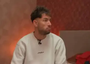 Spanning loopt op tussen Chess en Thomas na veelbesproken moment