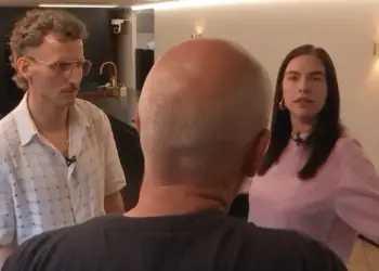 Het loopt uit de hand tussen Frank en Roxy in De Bondgenoten