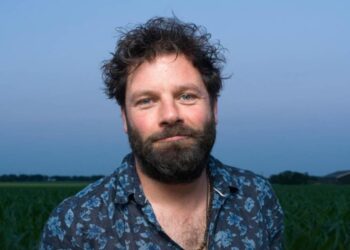 Hendrik Jan Bökkers deelt groot nieuws over Woeste Grond: fans kunnen opgelucht ademhalen