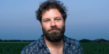 Hendrik Jan Bökkers deelt groot nieuws over Woeste Grond: fans kunnen opgelucht ademhalen