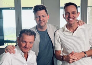 John en Kees de Bever komen met groot nieuws: ‘Pensioen zit er nog niet in’