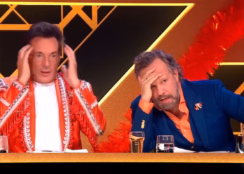 Grote verrassing bij The Masked Singer Koningsdag Special: publiek vol bewondering voor deze BN’er