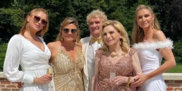 Na het enorme succes van De Pfaffs ziet het leven van de familie er heel anders uit