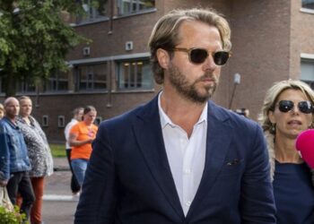 Theater geschokt door nieuwe ontwikkelingen rond Thijs Römer: ‘Waar stopt dit?’