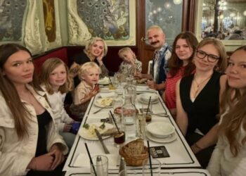 Na het huwelijk van de familie Bal gaat alle aandacht uit naar één opvallend detail