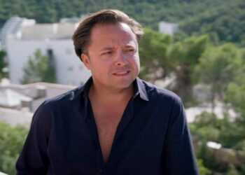 Paniek op Ibiza: bizarre situatie voor B&B Vol Liefde-Timothy