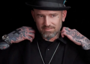 Zorgwekkende aanwijzingen rond overlijden Ben Saunders: ‘Steeds meer details komen naar buiten’