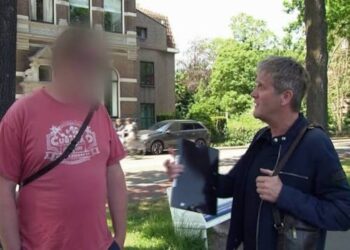Ongeloof na bizarre uitspraken van massadonor in Undercover in Nederland: ‘Dit is toch niet normaal?’