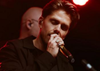 Nieuwe tegenslag hakt erin bij André Hazes: ‘Dan liever de stekker eruit’.