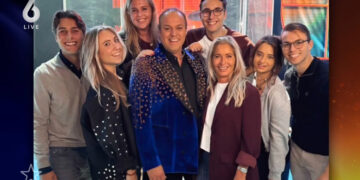 Grote verbazing over Frans Bauer in De Bauers: ‘Dat moet pijn doen’