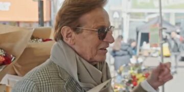 Frank Jansen trekt alles uit de kast in Oh Oh Den Haag en dat blijft niet onbesproken