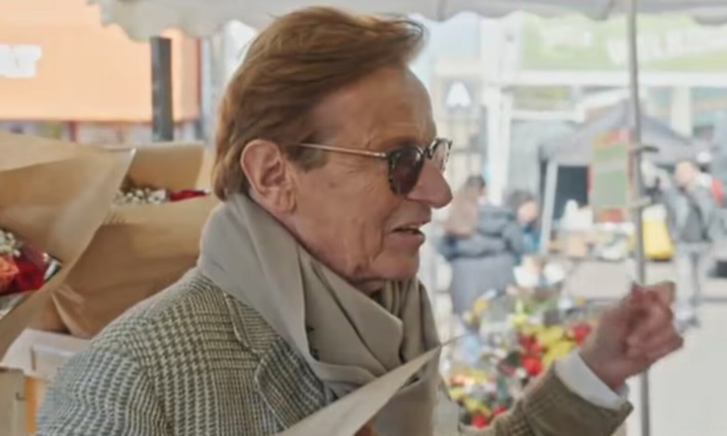 Frank Jansen trekt alles uit de kast in Oh Oh Den Haag en dat blijft niet onbesproken